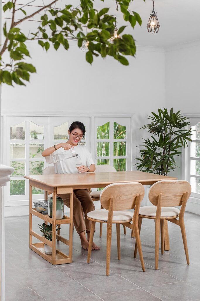 Ghế LIVONI nhỏ xinh